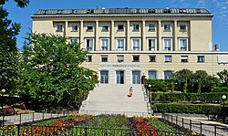 Polgármesteri Hivatal. - Budapest, II. ker. Mechwart liget